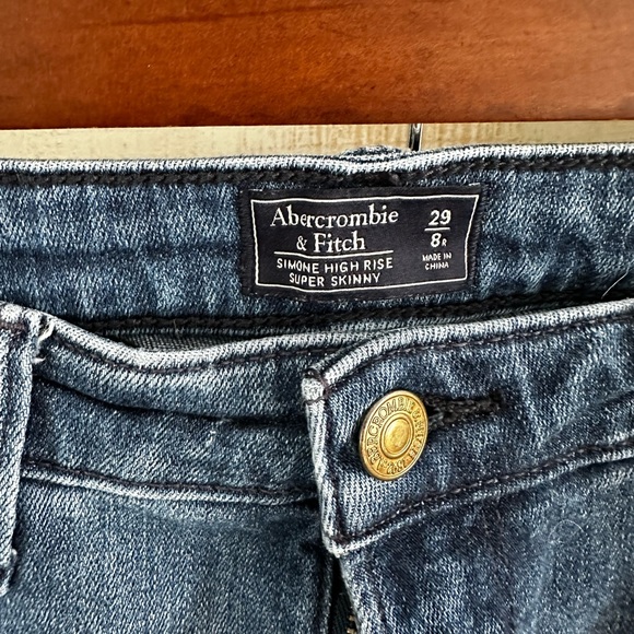 A&F | Simone High Rise Super Skinny Jeans - Picture 7 of 9